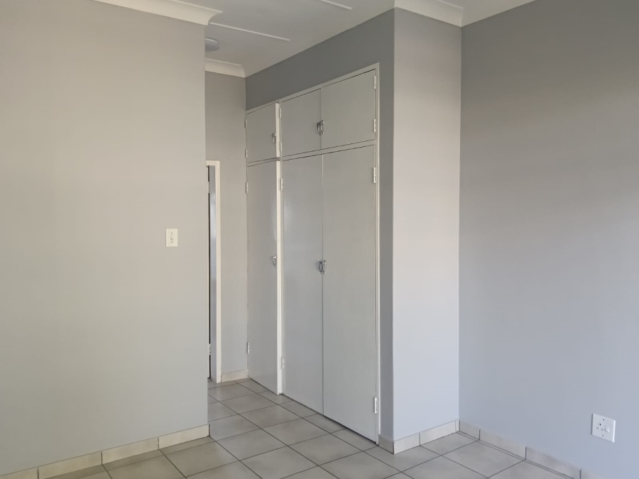 To Let 1 Bedroom Property for Rent in Navalsig Free State